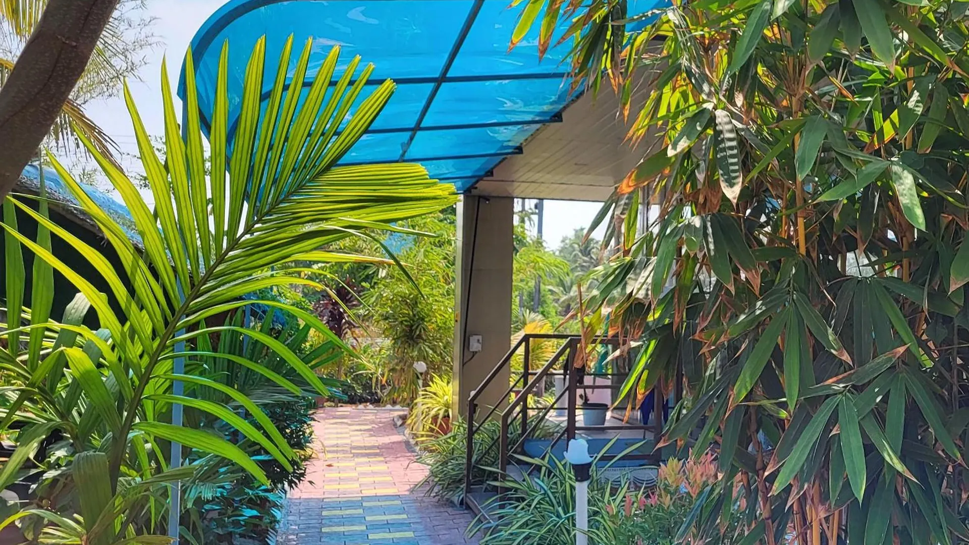 Bell Farms And Resorts Mundrothuruth