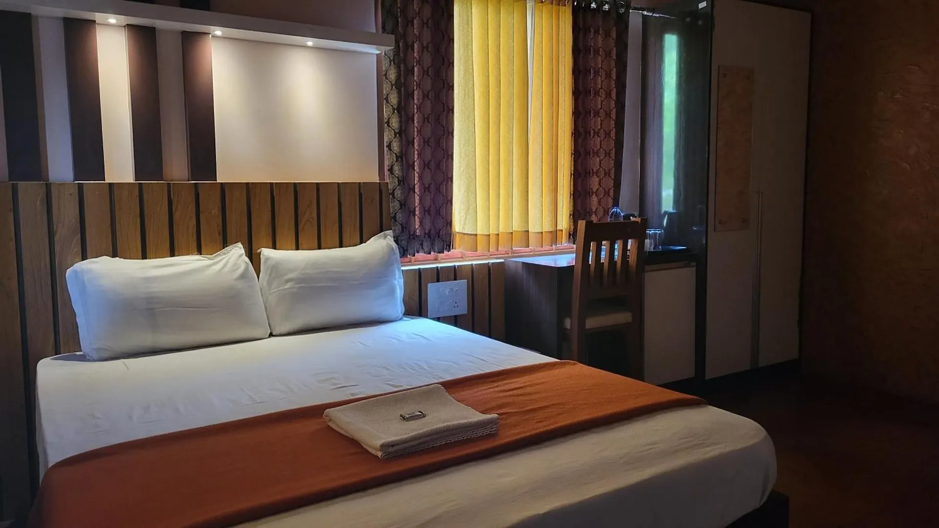 Camping Bell Farms And Resorts Mundrothuruth